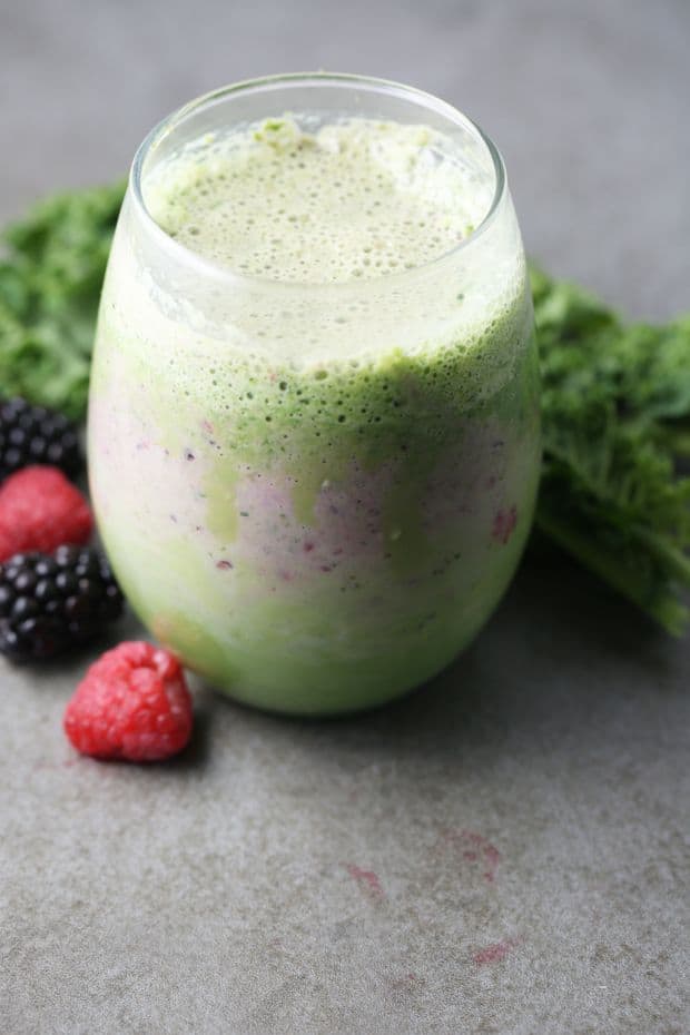 Healthy Kale Berry Smoothie - Food Flavorz